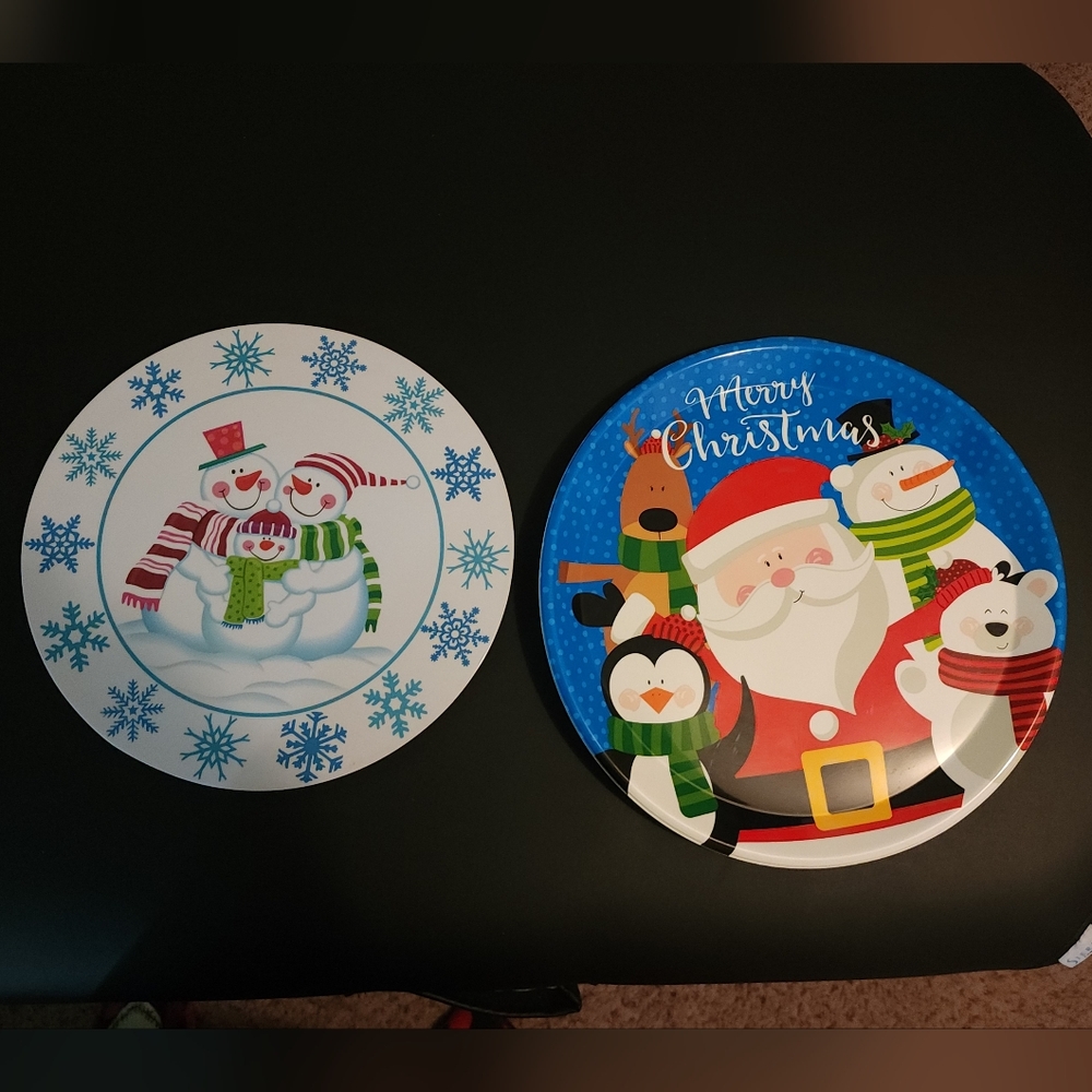 Festive Christmas Plates with Snowman and Santa Designs